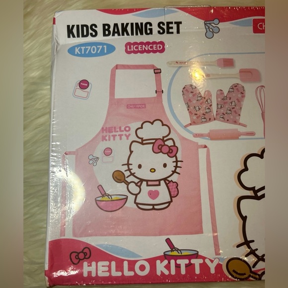 New Sanrio Chef Made Hello Kitty Kids Baking Set - Picture 2 of 3